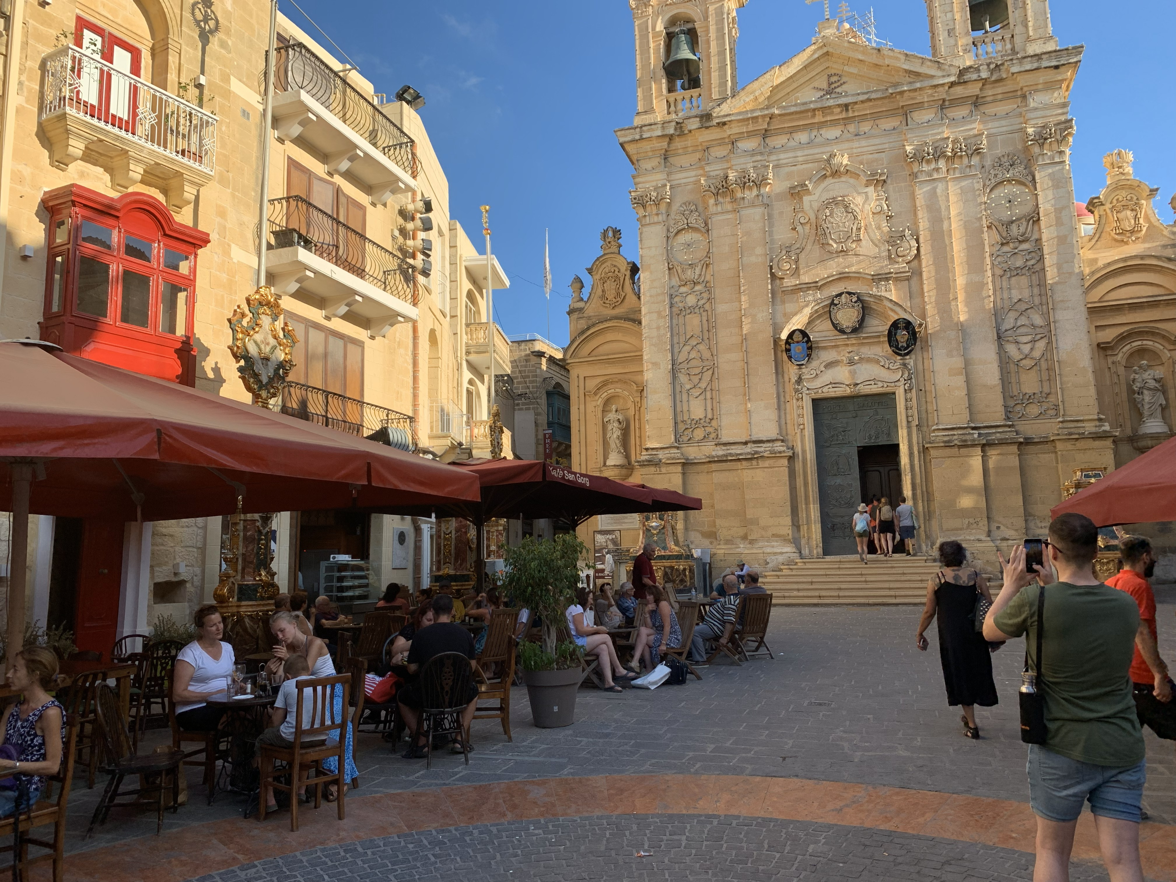Exploring St George’s Basilica: History and Daily Life